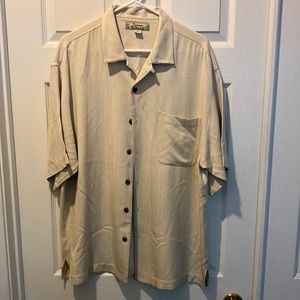 Tommy Bahama Men’s Size L 100% Silk Shirt